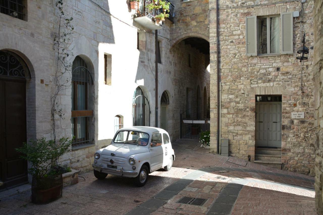 Palazzo Calocci In Apartment Assisi